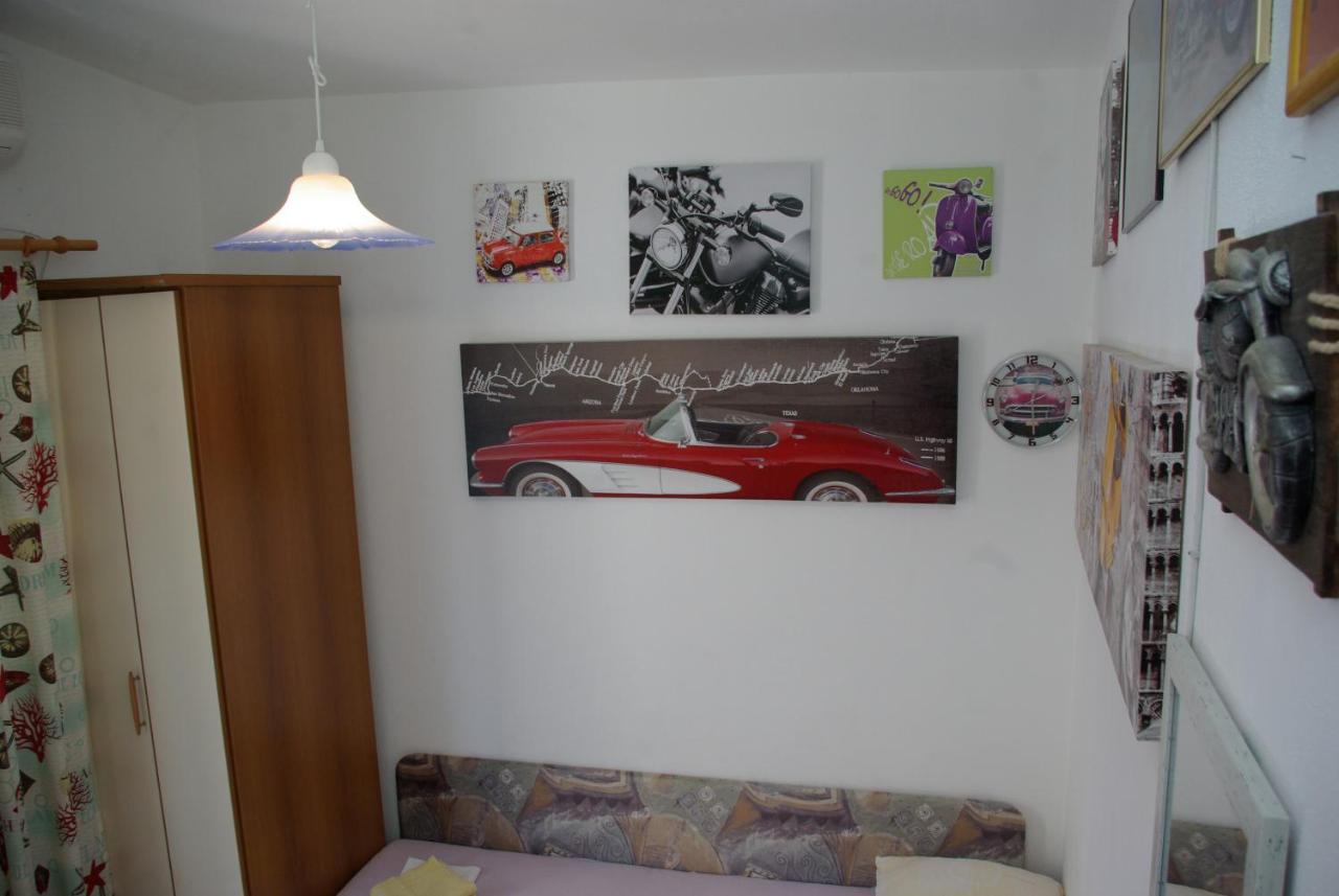 Rooms Tia Baška Voda Εξωτερικό φωτογραφία