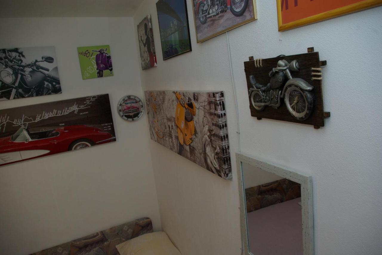 Rooms Tia Baška Voda Εξωτερικό φωτογραφία