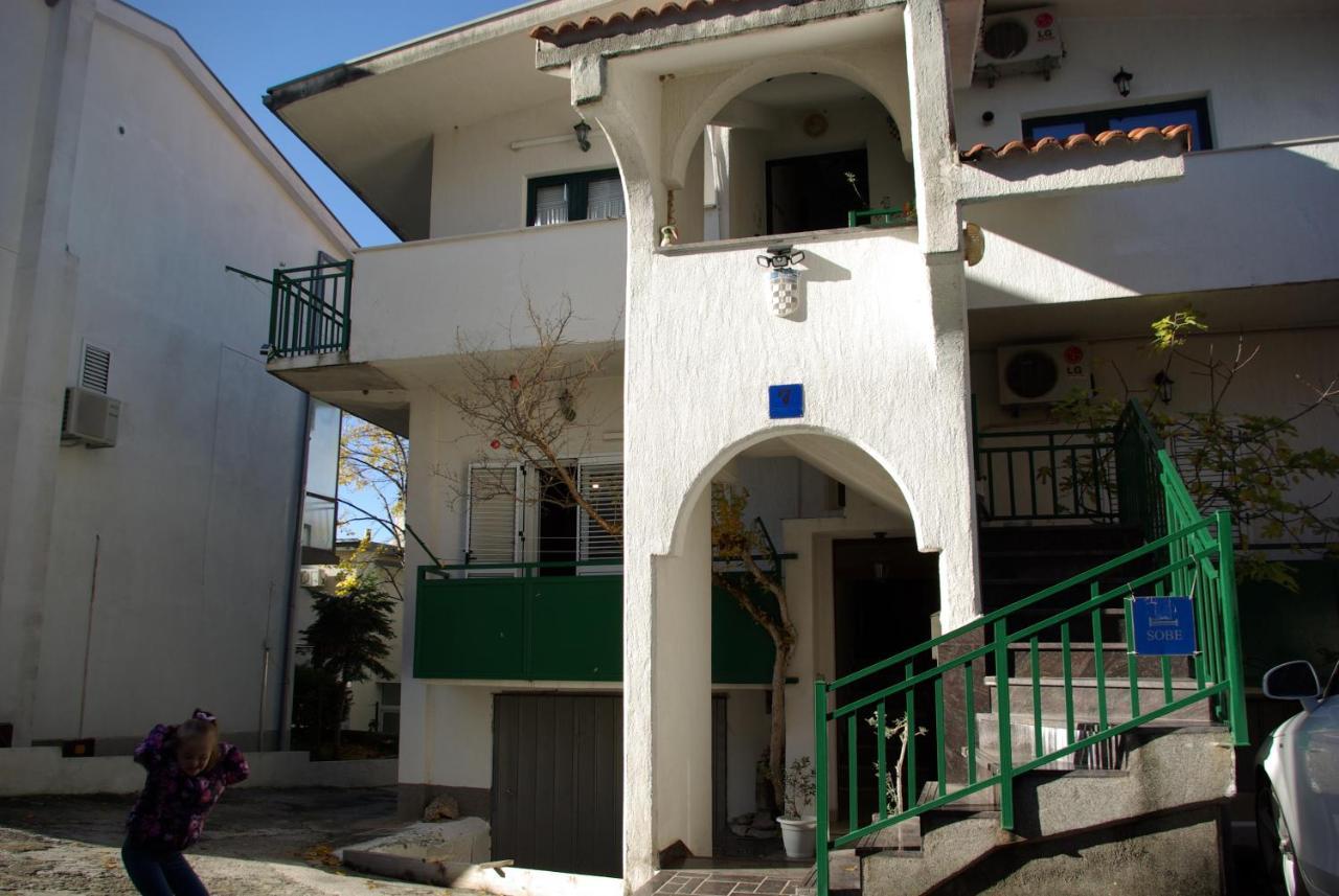 Rooms Tia Baška Voda Εξωτερικό φωτογραφία