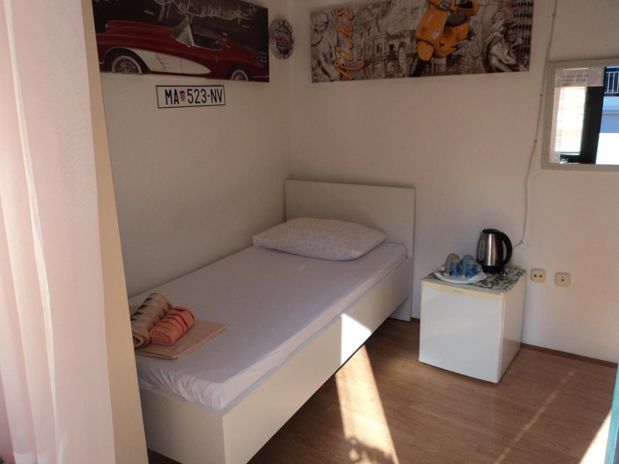 Rooms Tia Baška Voda Εξωτερικό φωτογραφία
